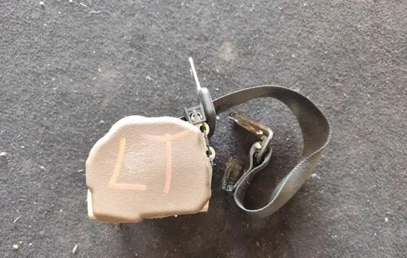 Ford Focus Rear seatbelt 40431 040199