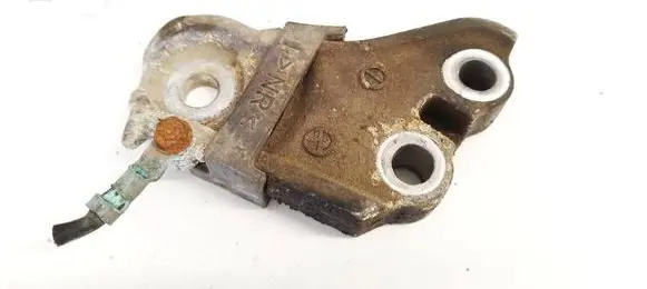 Honda Insight Engine mounting bracket 