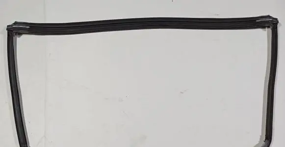 Chevrolet Corvette Rubber seal front coupe door window 10441015