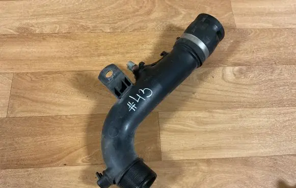 Toyota Avensis T250 Intercooler hose/pipe 173620R011