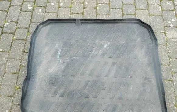 Audi A3 S3 8P Rubber trunk/boot mat liner 8P5061180