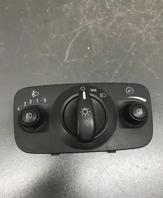 Ford Mondeo MK IV Light switch 04066404