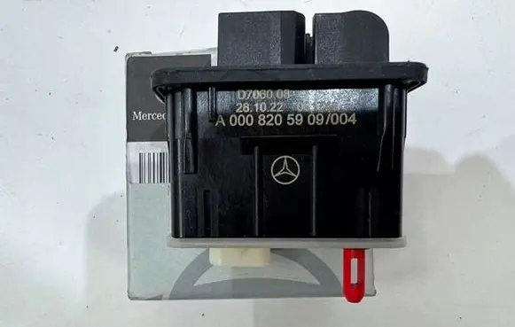 Mercedes-Benz EQS V297 Fuel tank cap lock A0008205909