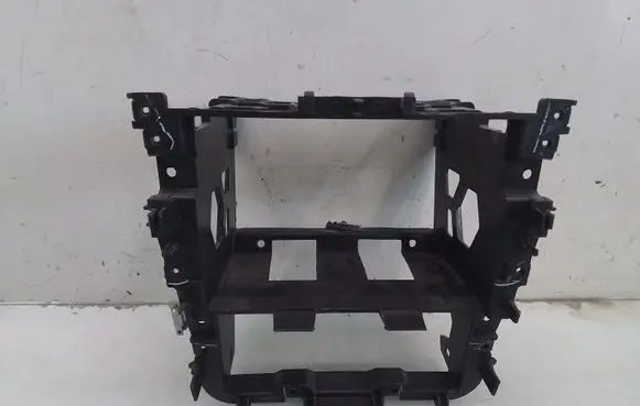 Radio/GPS head unit trim