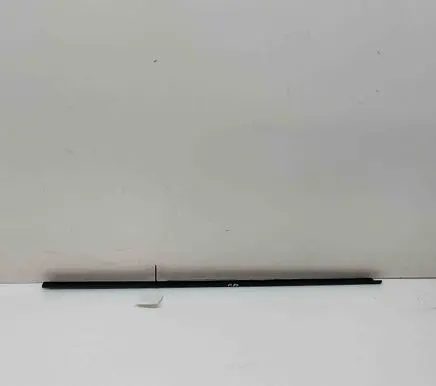 BMW 2 F22 F23 Door glass trim 7284566
