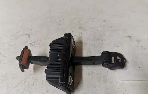 BMW 3 E90 E91 Front door check strap stopper 7060189