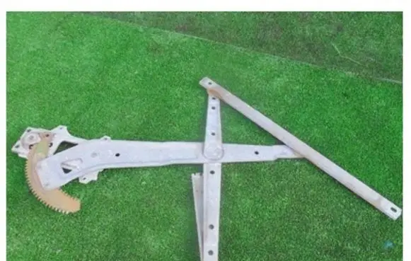 Isuzu Trooper Front door manual window regulator 