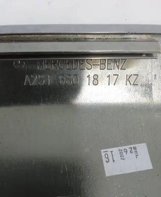 Mercedes-Benz R W251 Center console decorative trim A2516801817