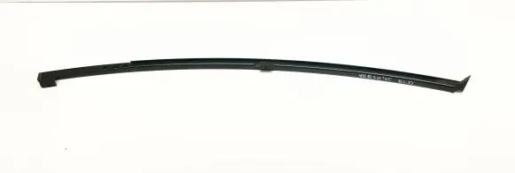Toyota Verso Rear door windshield rail 