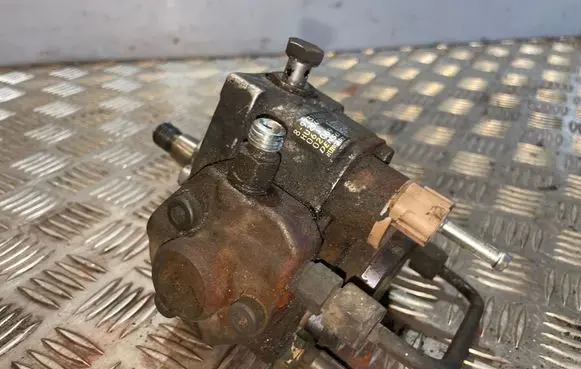 Opel Astra H Fuel injection high pressure pump 8973762691