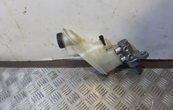 Audi A4 S4 B8 8K Master brake cylinder 8K0611301A