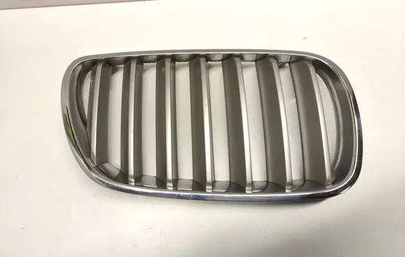 BMW X3 E83 Front bumper upper radiator grill 3420088 51113420088