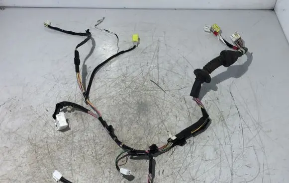 Toyota Yaris Other wiring loom 8281752B20 9098012490 821520VA10B
