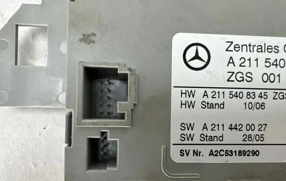 Mercedes-Benz E W211 Gateway control module A2115408545 A2114420027 A2115408345