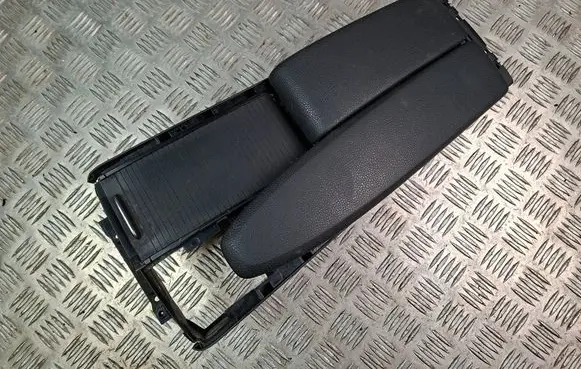 Mercedes-Benz C W204 Armrest A2046800639