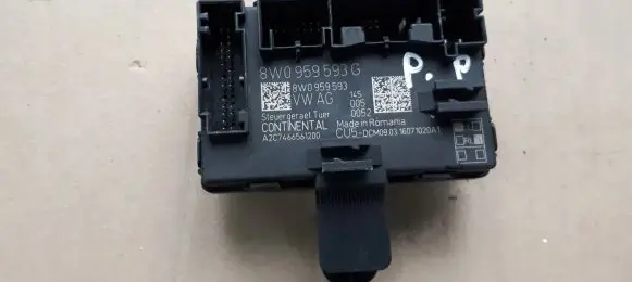 Audi A4 S4 B9 Door control unit/module 8W0959593G