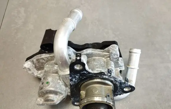 Audi A5 Sportback 8TA EGR valve 04L131501S DC22009151