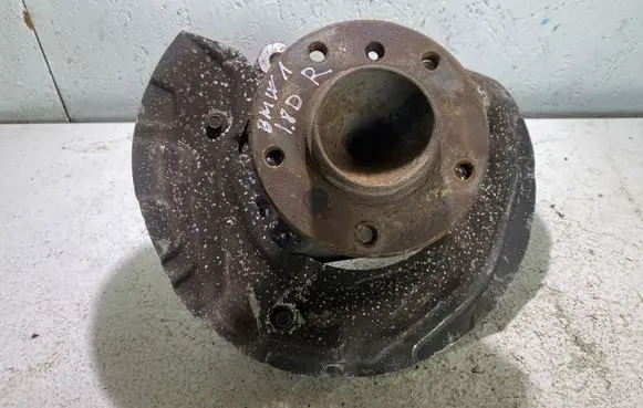 BMW 1 E81 E87 Front wheel hub 6764444