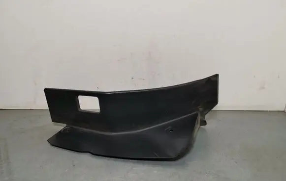 Subaru Forester SK Rear/tail light trim molding 84953SJ000