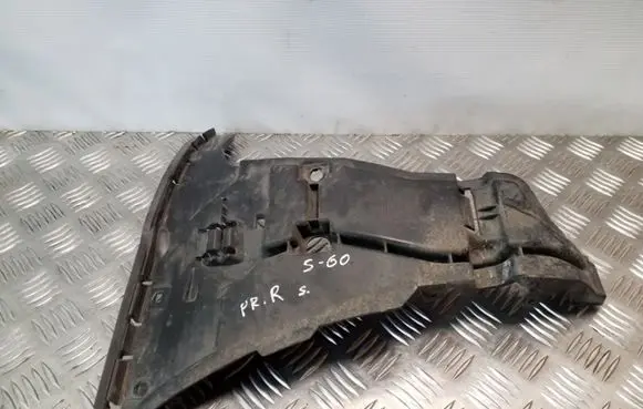 Volvo S60 Front bumper mounting bracket 08693182