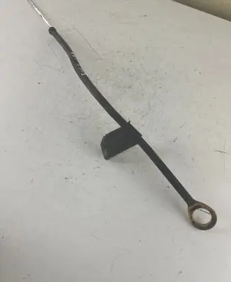 Toyota RAV 4 (XA20) Oil level dip stick 