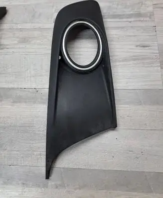 Volkswagen Touran II Front grill 1T0853666T