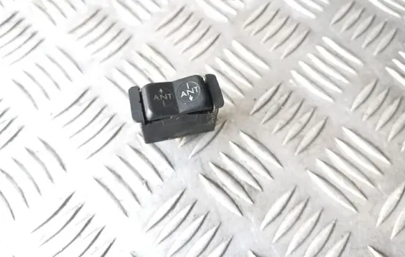 Mercedes-Benz S W116 Aerial antenna switch 0008202310 03812532
