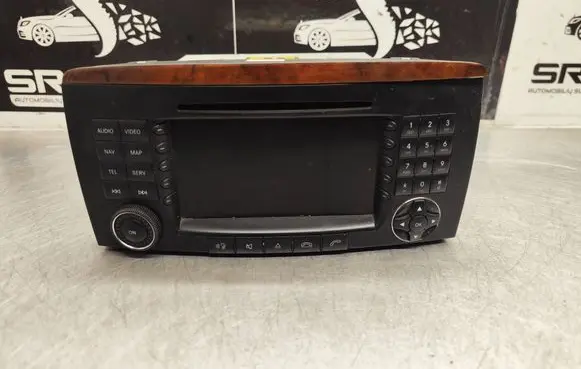 Mercedes-Benz R W251 Radio/CD/DVD/GPS head unit A2518702690 A2038270062 81051140