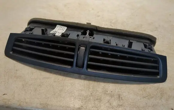 Ford C-MAX II Dash center air vent grill AM51R01815ACW 1738289