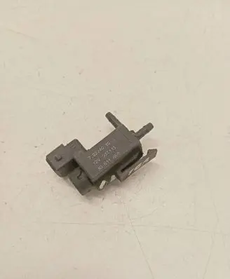 Volvo V70 Turbo solenoid valve 30611668 72224010 03T113