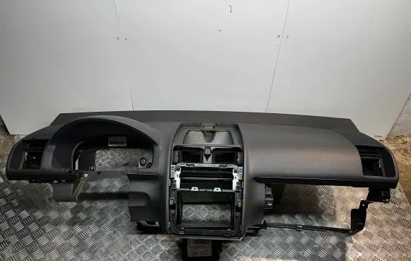 Volkswagen Touran I Dashboard 1T1858295 1T1857669