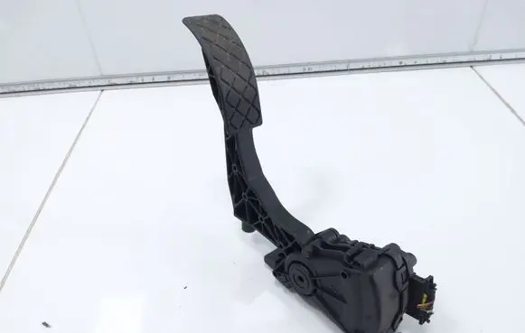 Seat Ibiza III (6L) Accelerator throttle pedal 00849631