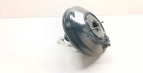 BMW 2 F46 Brake booster 6875610