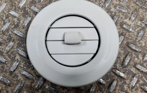 Chrysler Pacifica Air vent grill in roof 5SB00TRMAF