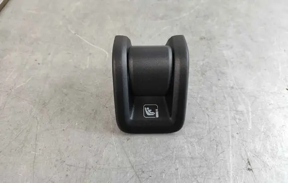 Audi A3 8Y ISOFIX cover 8y0887233c4pk