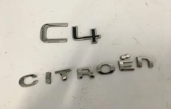 Citroen C4 III e-C4 Manufacturer badge logo/emblem 