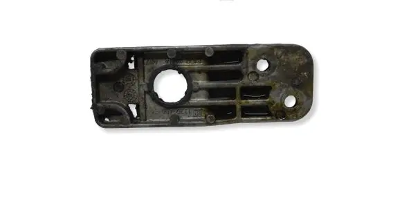 Opel Astra J Radiator mount bracket 13300486