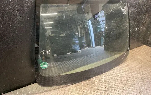 Opel Vivaro Front windscreen/windshield window 