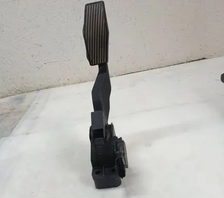 Opel Zafira A Accelerator throttle pedal 0281002298 18808608 90581208
