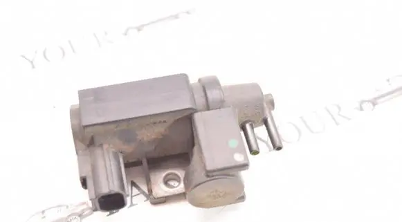 Toyota Auris 150 Turbo solenoid valve 258190R011