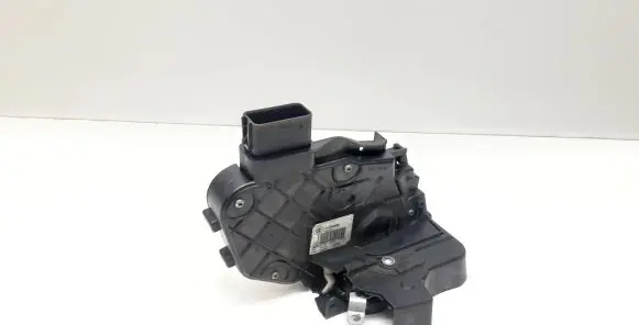 Volvo V70 Front door lock 31253665