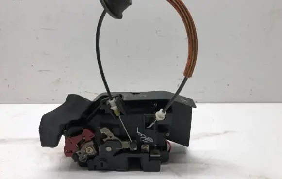 Audi A4 S4 B6 8E 8H Rear door lock 8E0839349