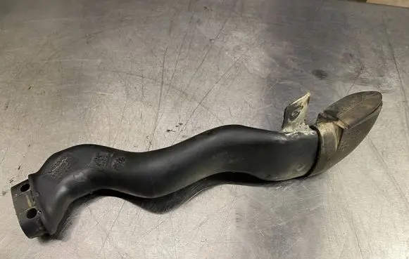 Volvo V70 Air intake duct part 9484655