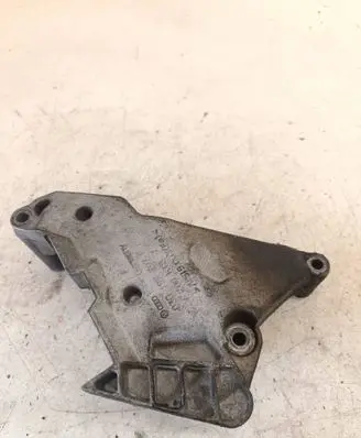 Volkswagen PASSAT B6 Engine mounting bracket 03G199207F V200KT57