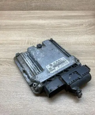 Volkswagen Golf V Engine control unit/module ECU 03C906032E 0261201355
