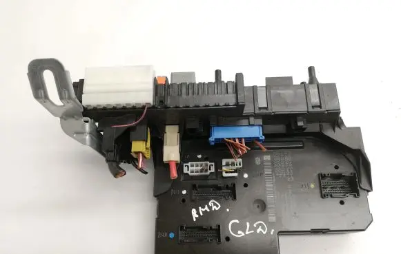 Mercedes-Benz C W204 Fuse module 2049006301