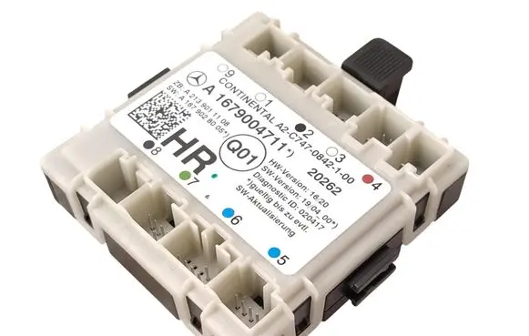 Mercedes-Benz C W205 Door control unit/module 1679004711 202511070825