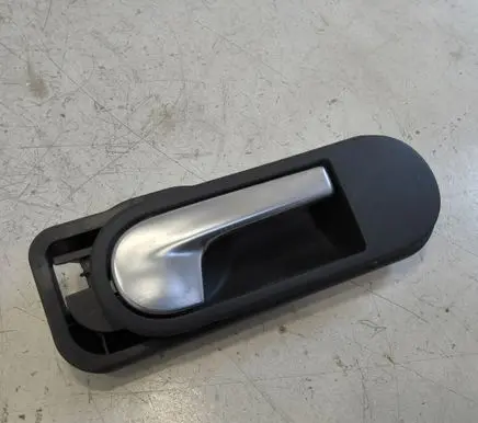 Volkswagen Golf Plus Front door interior handle 5M0837198