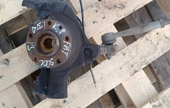 Fiat 500L Front wheel hub