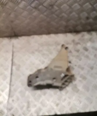 Volkswagen PASSAT B6 Engine mounting bracket 03g199207f